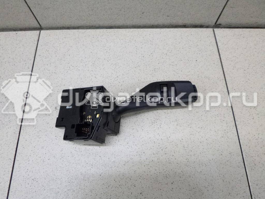 Фото Переключатель поворотов подрулевой  1362588 для Ford Focus {forloop.counter}}