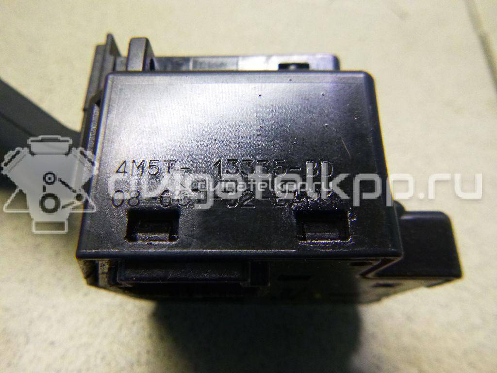 Фото Переключатель поворотов подрулевой  1362588 для Ford Focus {forloop.counter}}