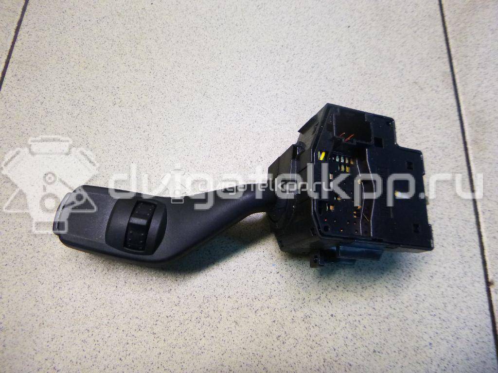 Фото Переключатель поворотов подрулевой  1362588 для Ford Focus {forloop.counter}}