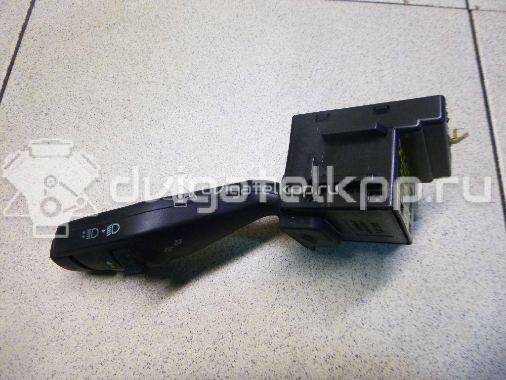 Фото Переключатель поворотов подрулевой  1362588 для Ford Focus {forloop.counter}}