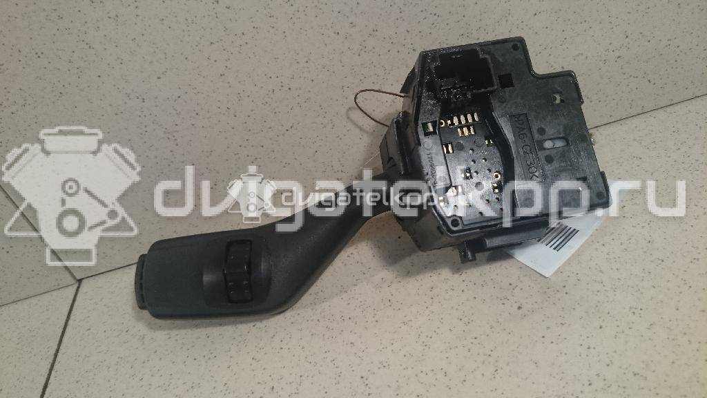 Фото Переключатель поворотов подрулевой  1362588 для Ford Focus {forloop.counter}}