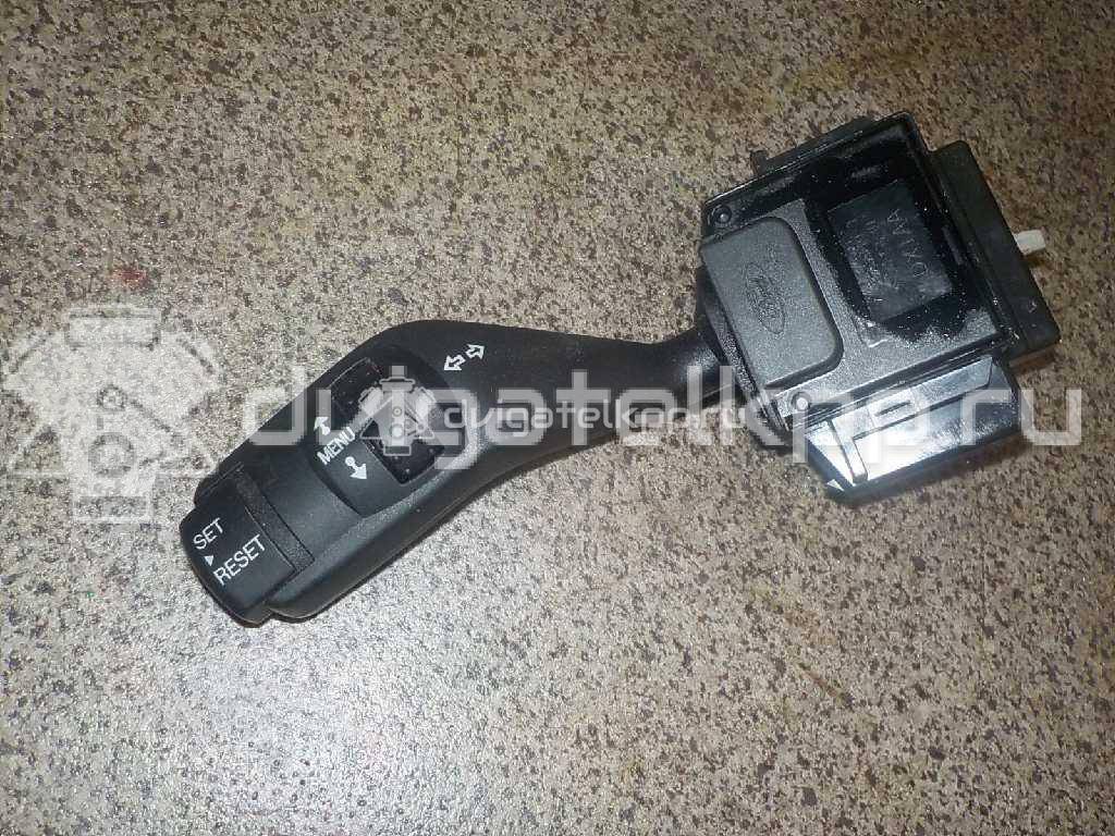 Фото Переключатель поворотов подрулевой  1362588 для Ford Focus {forloop.counter}}