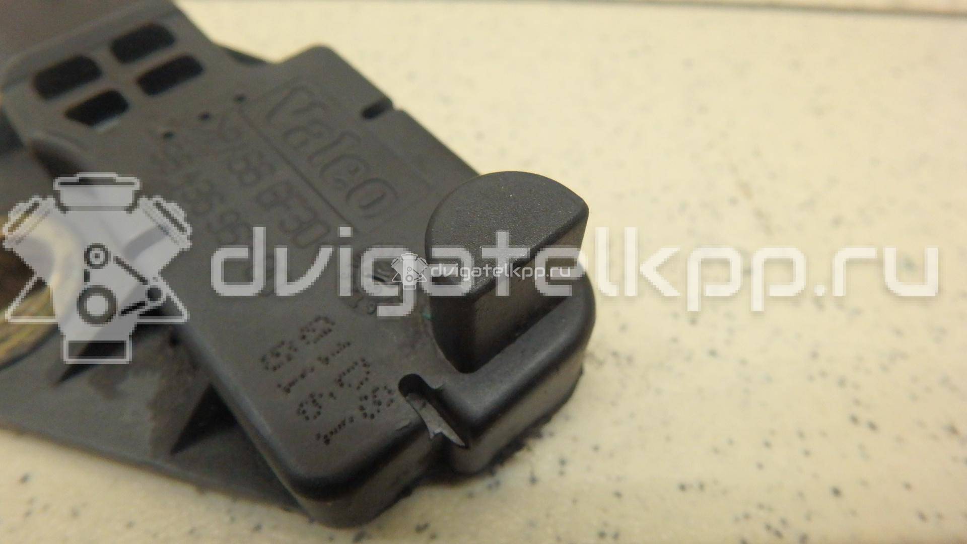 Фото Датчик положения коленвала  1231925 для Ford Focus / C-Max / Galaxy / Kuga / S-Max {forloop.counter}}