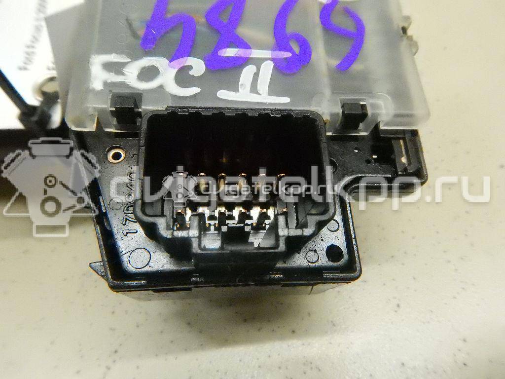 Фото Переключатель стеклоочистителей  1350067 для Ford Focus {forloop.counter}}