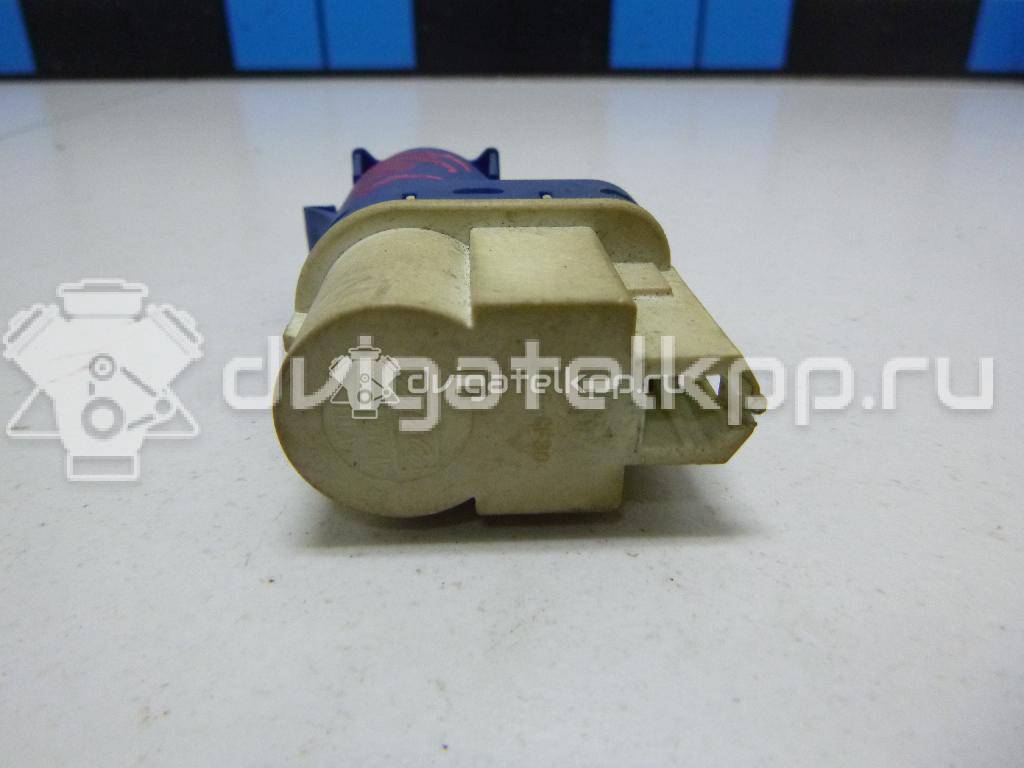 Фото Датчик включения стопсигнала  3M5T9C872AC для Ford Fiesta / Focus / Tourneo / C-Max / Galaxy {forloop.counter}}