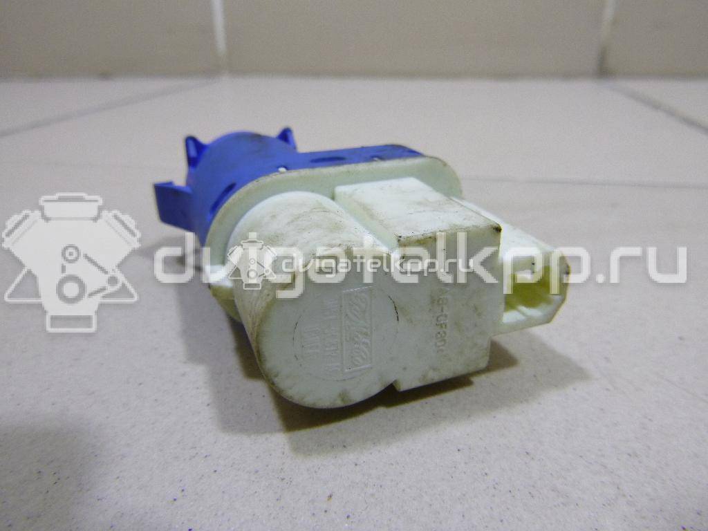 Фото Датчик включения стопсигнала  3M5T9C872AC для Ford Fiesta / Focus / Tourneo / C-Max / Galaxy {forloop.counter}}