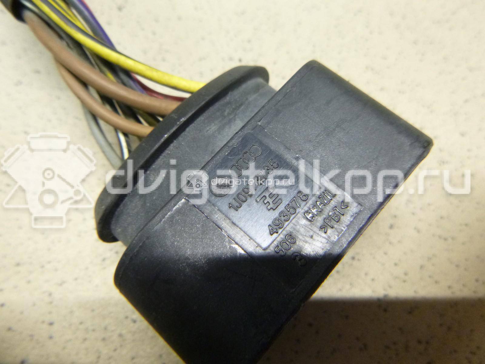 Фото Разъем  1J0973735 для ford C-MAX {forloop.counter}}