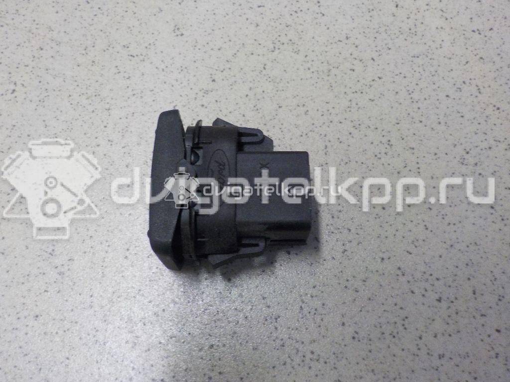 Фото Кнопка стеклоподъемника  1223143 для Ford Focus {forloop.counter}}