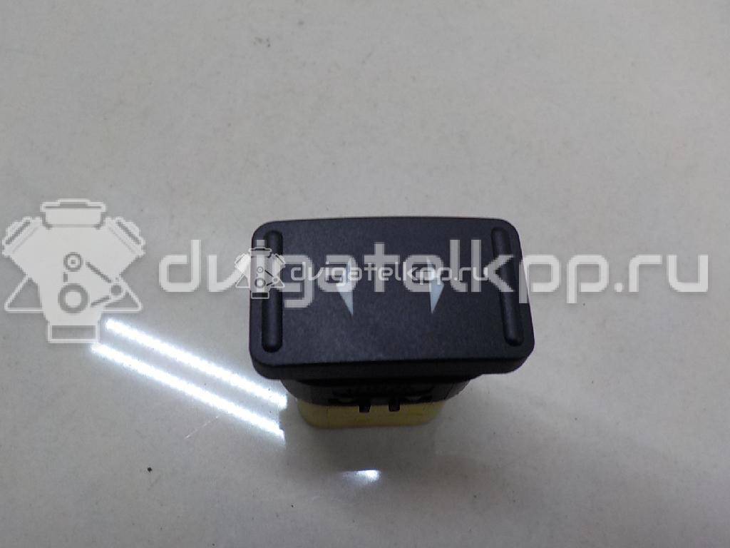 Фото Кнопка стеклоподъемника  1223141 для Ford Focus {forloop.counter}}