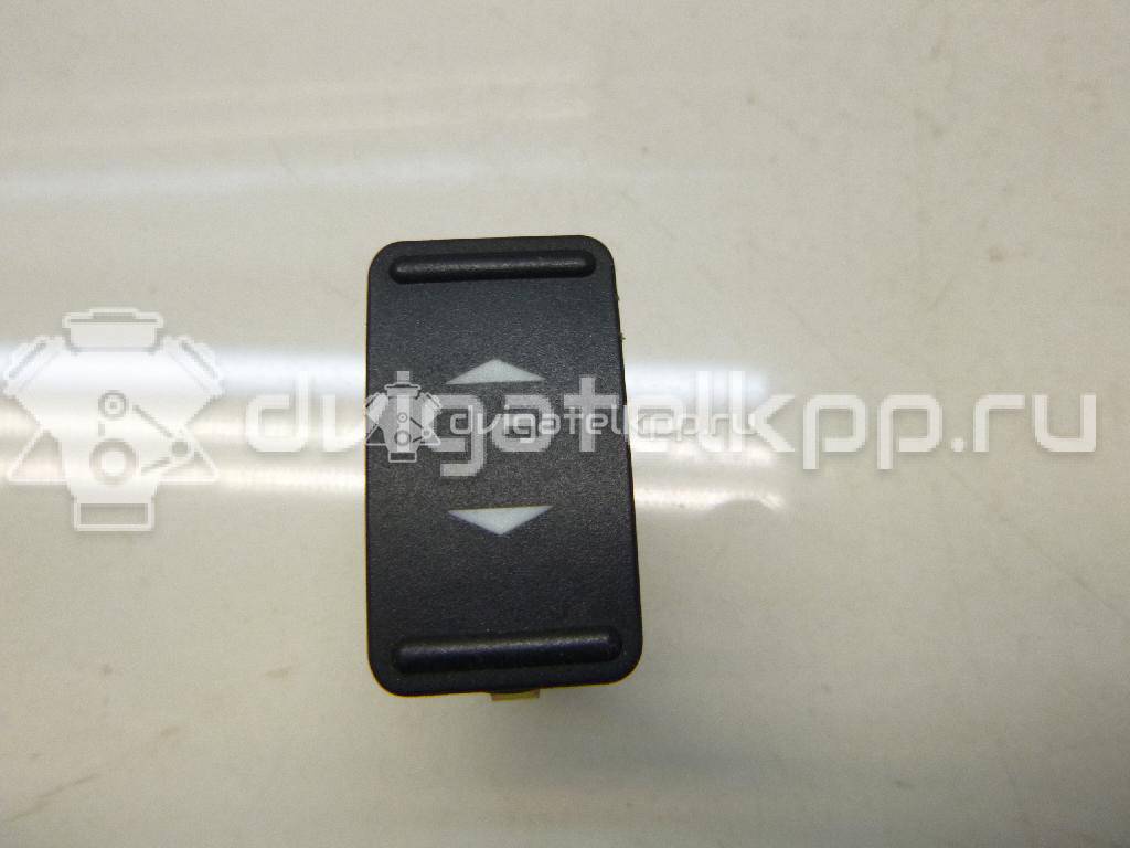Фото Кнопка стеклоподъемника  1223141 для Ford Focus {forloop.counter}}