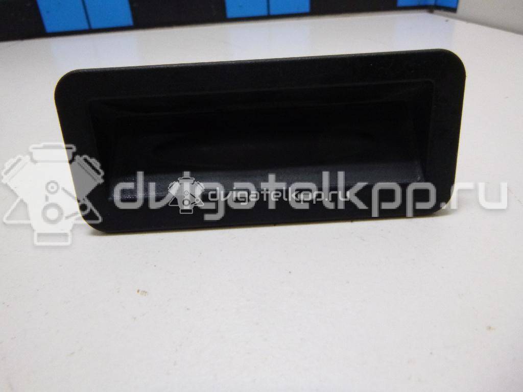 Фото Кнопка открывания багажника  1857333 для Ford Fiesta / Focus / C-Max / Galaxy / Kuga {forloop.counter}}