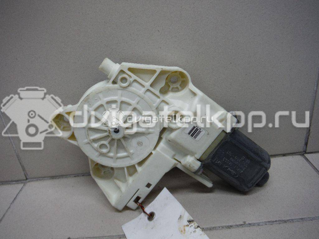 Фото Моторчик стеклоподъемника  1347884 для Ford Focus / Kuga {forloop.counter}}