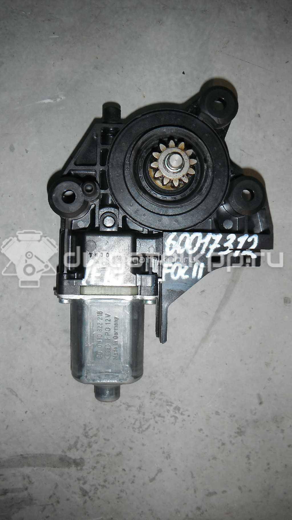 Фото Моторчик стеклоподъемника  1347884 для Ford Focus / Kuga {forloop.counter}}