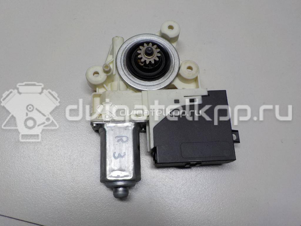 Фото Моторчик стеклоподъемника  1430372 для Ford Focus {forloop.counter}}