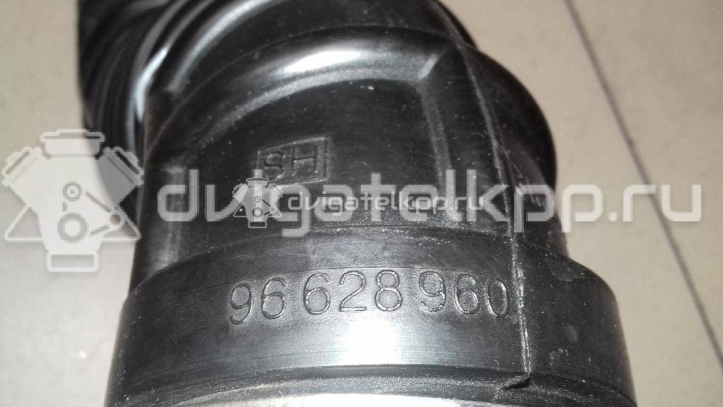 Фото Патрубок воздушного фильтра для двигателя Z 20 DMH для Daewoo / Chevrolet / Vauxhall 125-150 л.с 16V 2.0 л Дизельное топливо 96628960 {forloop.counter}}