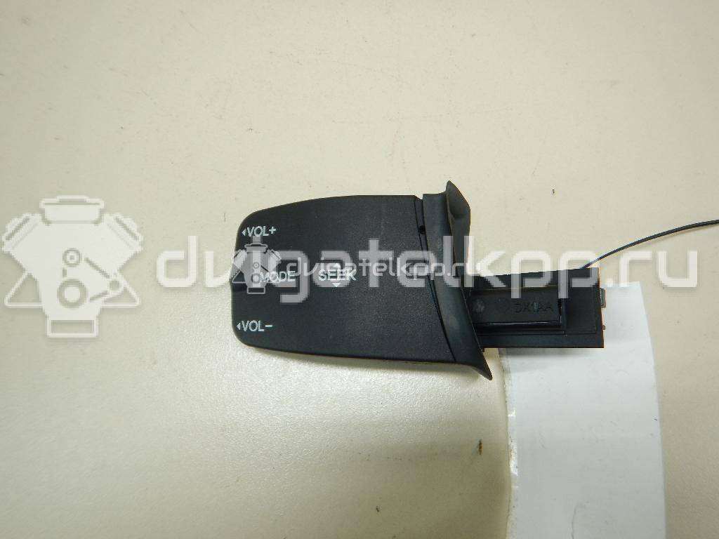 Фото Переключатель подрулевой управления магнитолой  1318961 для Ford Focus / Kuga / Transit / C-Max {forloop.counter}}