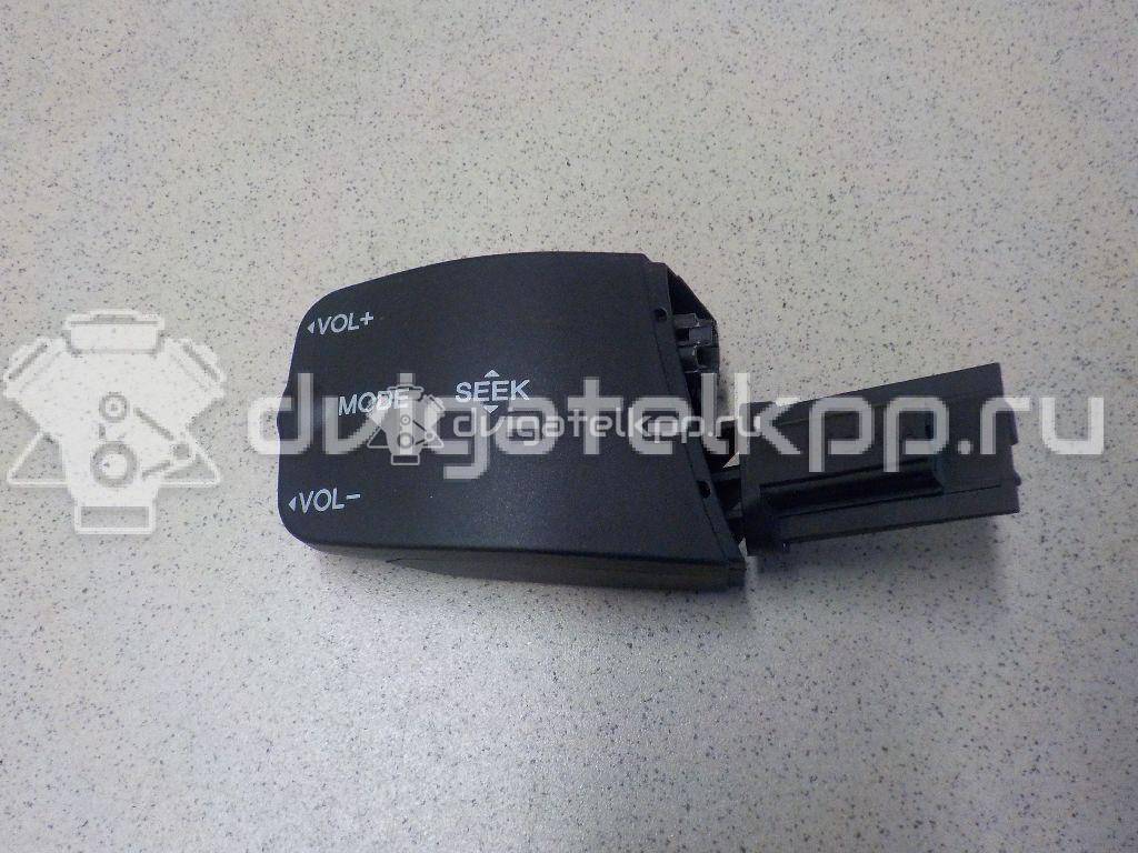 Фото Переключатель подрулевой управления магнитолой  1318961 для Ford Focus / Kuga / Transit / C-Max {forloop.counter}}
