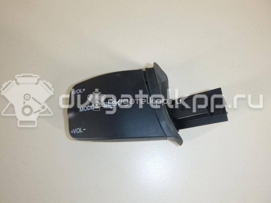 Фото Переключатель подрулевой управления магнитолой  1318961 для Ford Focus / Kuga / Transit / C-Max {forloop.counter}}