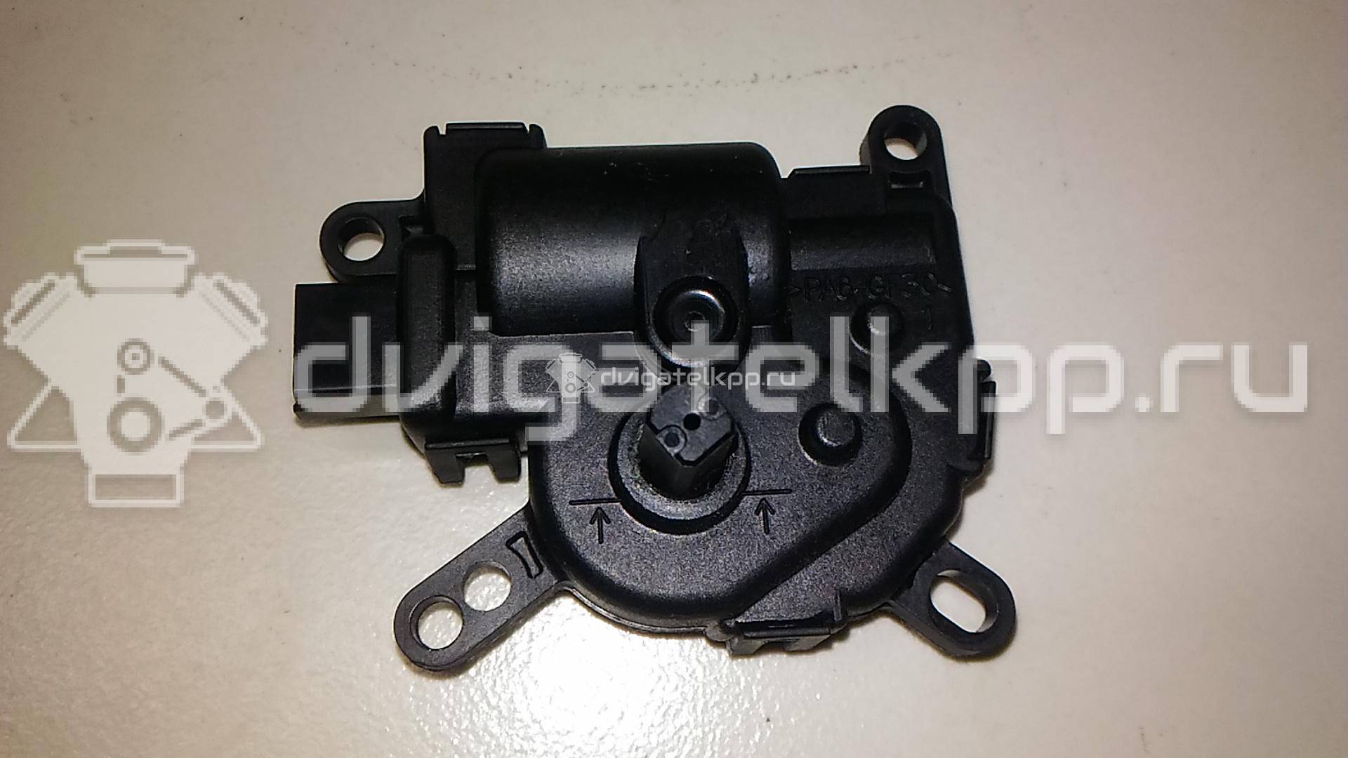Фото Моторчик заслонки отопителя  1S7H19B634AA для Ford Focus / Tourneo / C-Max / Galaxy / Kuga {forloop.counter}}