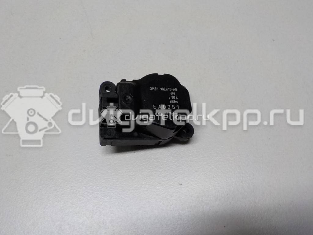 Фото Моторчик заслонки отопителя  3m5h19e616ab для Ford Focus / Tourneo / C-Max / Galaxy / Kuga {forloop.counter}}