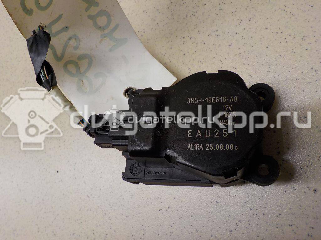 Фото Моторчик заслонки отопителя  3m5h19e616ab для Ford Focus / Tourneo / C-Max / Galaxy / Kuga {forloop.counter}}