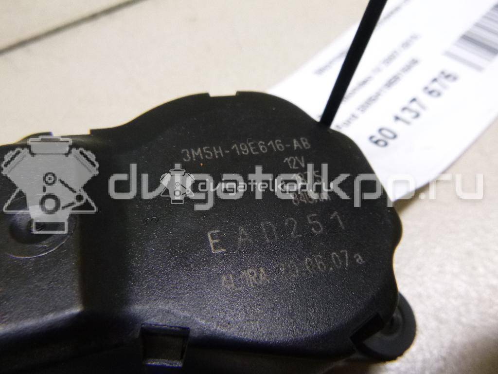 Фото Моторчик заслонки отопителя  3m5h19e616ab для Ford Focus / Tourneo / C-Max / Galaxy / Kuga {forloop.counter}}