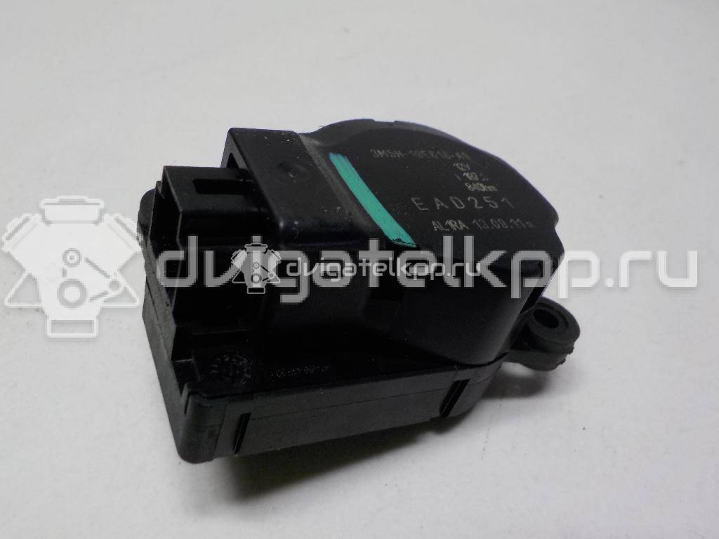 Фото Моторчик заслонки отопителя  3m5h19e616ab для Ford Focus / Tourneo / C-Max / Galaxy / Kuga {forloop.counter}}