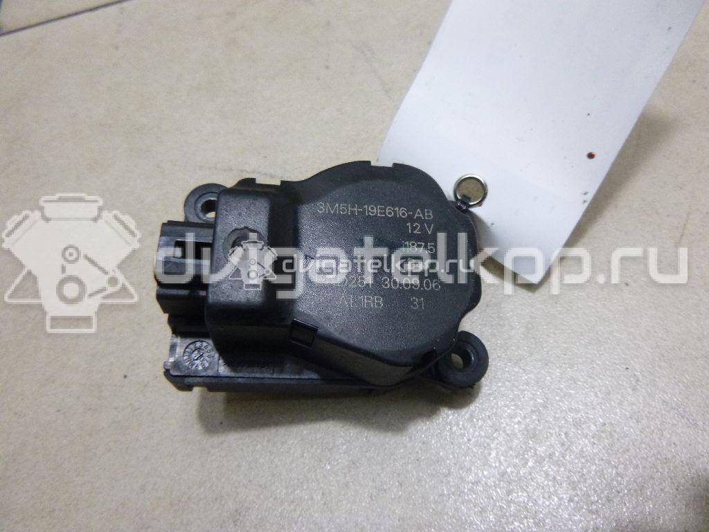 Фото Моторчик заслонки отопителя  3m5h19e616ab для Ford Focus / Tourneo / C-Max / Galaxy / Kuga {forloop.counter}}