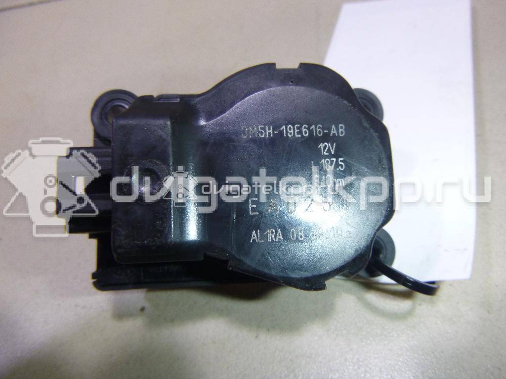 Фото Моторчик заслонки отопителя  3m5h19e616ab для Ford Focus / Tourneo / C-Max / Galaxy / Kuga {forloop.counter}}