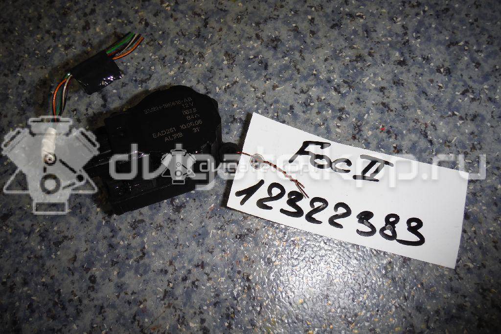 Фото Моторчик заслонки отопителя  3m5h19e616ab для Ford Focus / Tourneo / C-Max / Galaxy / Kuga {forloop.counter}}