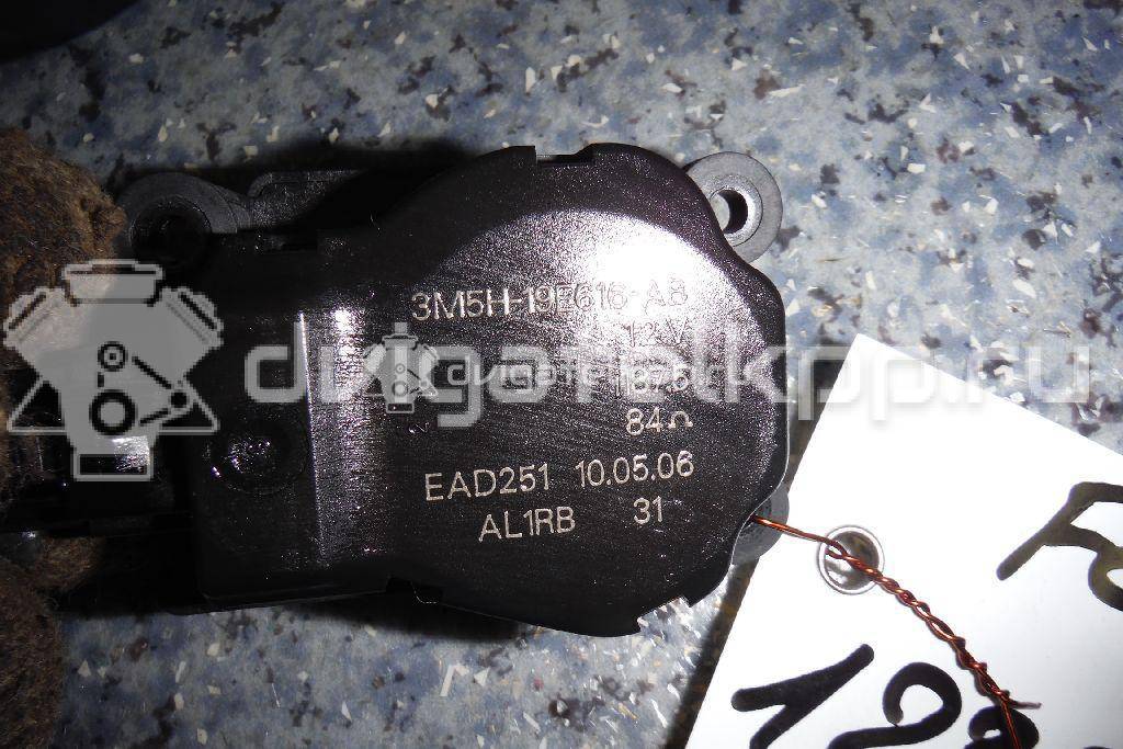 Фото Моторчик заслонки отопителя  3m5h19e616ab для Ford Focus / Tourneo / C-Max / Galaxy / Kuga {forloop.counter}}