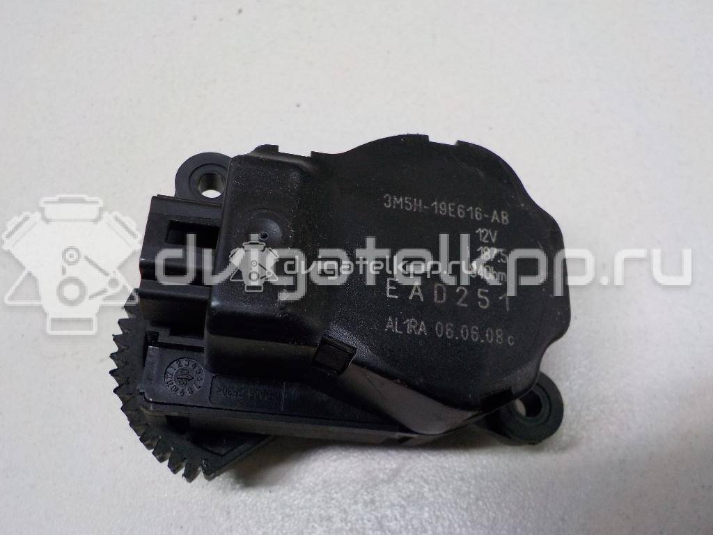 Фото Моторчик заслонки отопителя  3M5H19E616AB для Ford Focus / Tourneo / C-Max / Galaxy / Kuga {forloop.counter}}