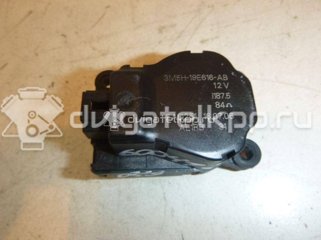 Фото Моторчик заслонки отопителя  3m5h19e616ab для Ford Focus / Tourneo / C-Max / Galaxy / Kuga {forloop.counter}}