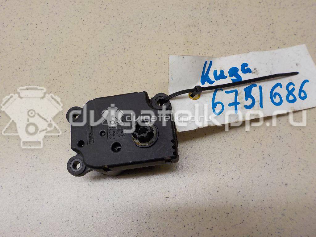 Фото Моторчик заслонки отопителя  3m5h19e616ab для Ford Focus / Tourneo / C-Max / Galaxy / Kuga {forloop.counter}}