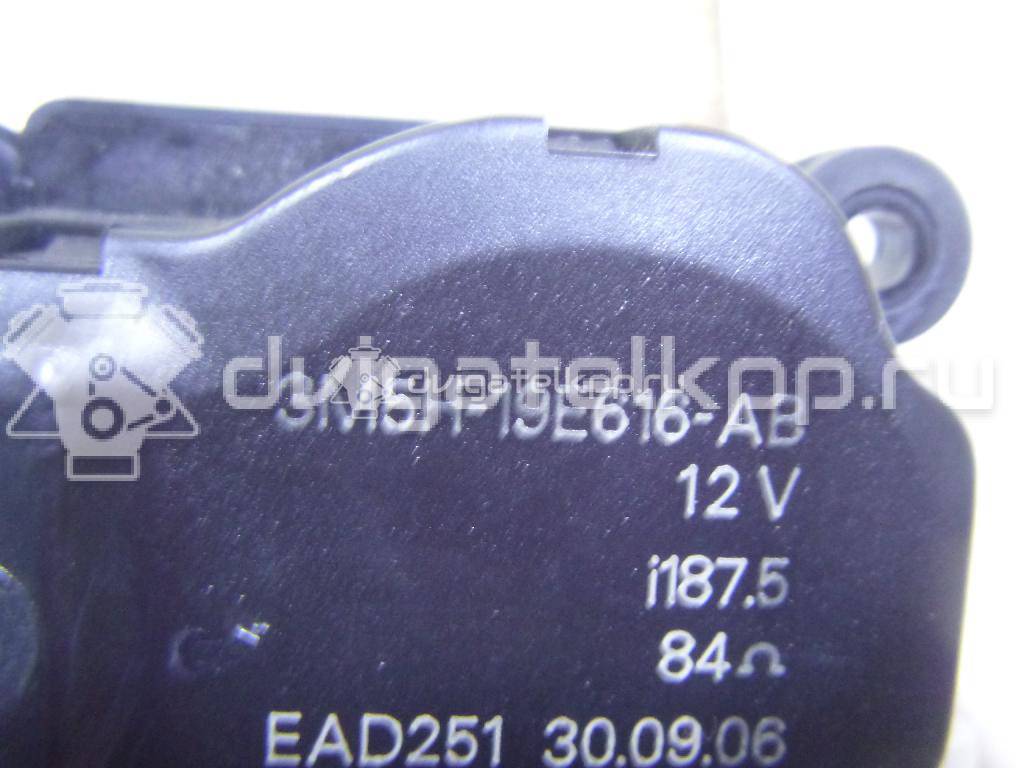 Фото Моторчик заслонки отопителя  3m5h19e616ab для Ford Focus / Tourneo / C-Max / Galaxy / Kuga {forloop.counter}}