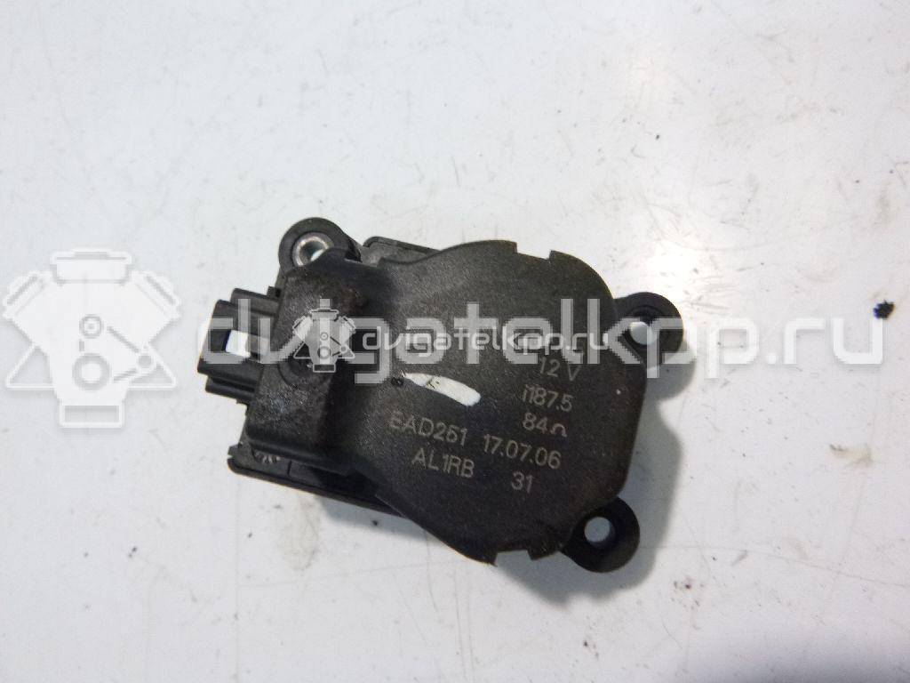 Фото Моторчик заслонки отопителя  3m5h19e616ab для Ford Focus / Tourneo / C-Max / Galaxy / Kuga {forloop.counter}}