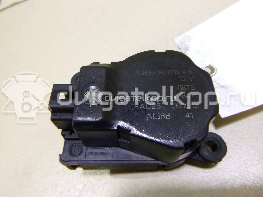 Фото Моторчик заслонки отопителя  3m5h19e616ab для Ford Focus / Tourneo / C-Max / Galaxy / Kuga {forloop.counter}}