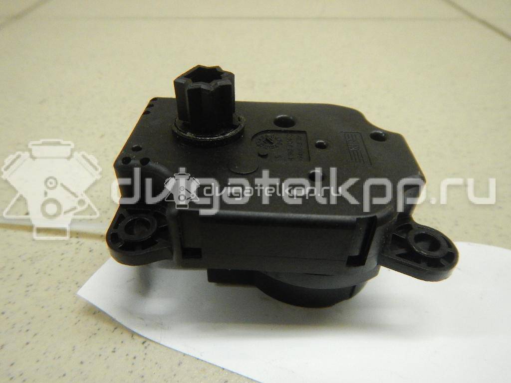 Фото Моторчик заслонки отопителя  AV6N19E616AA для Ford Focus / Tourneo / C-Max / Galaxy / Kuga {forloop.counter}}