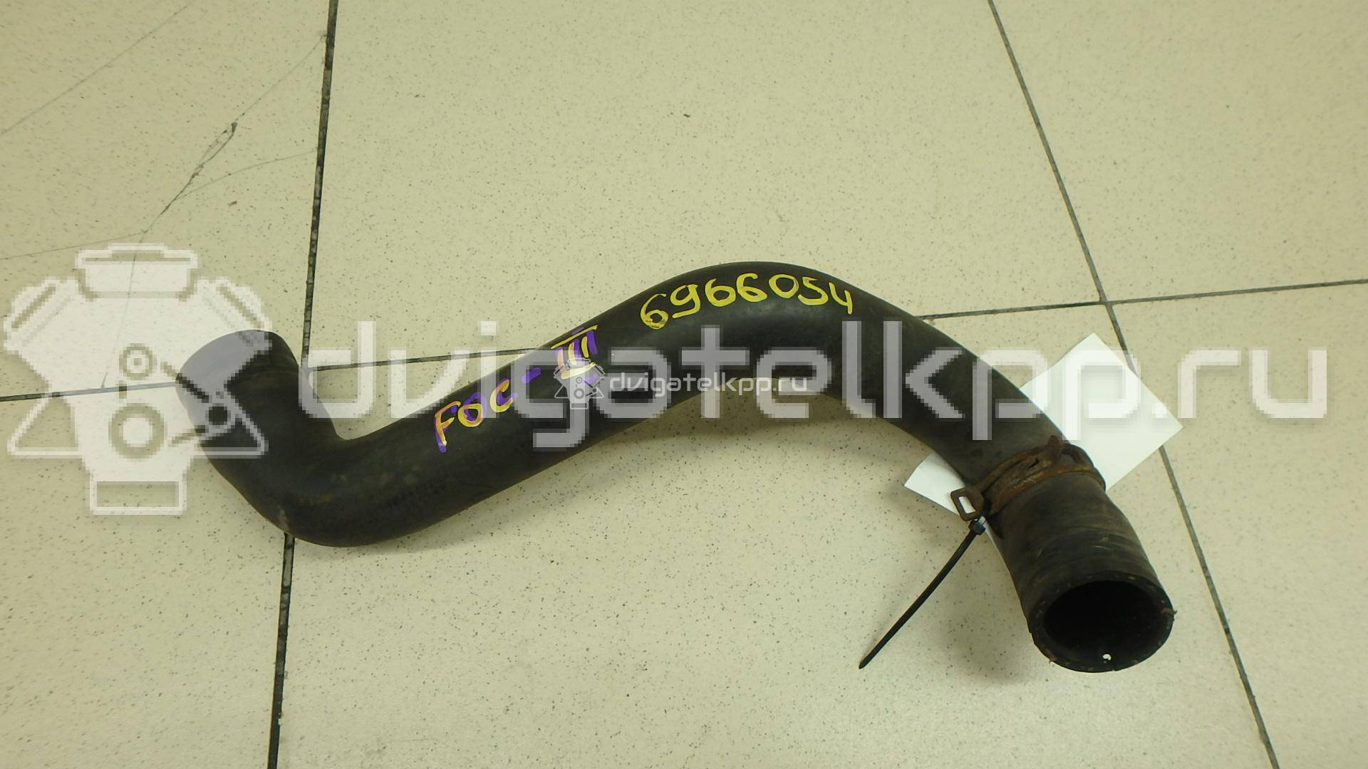 Фото Патрубок радиатора  8V618286BA для Ford Focus / C-Max {forloop.counter}}