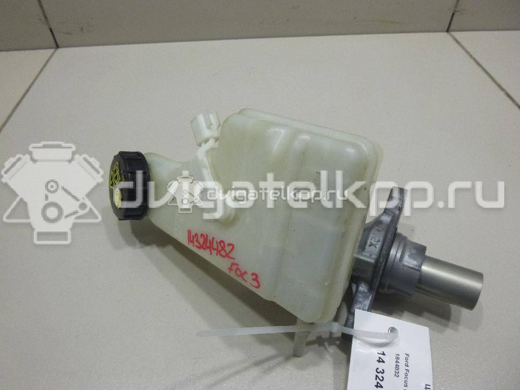 Фото Цилиндр тормозной главный  1844832 для Ford Focus / Tourneo / C-Max / Grand / Transit {forloop.counter}}