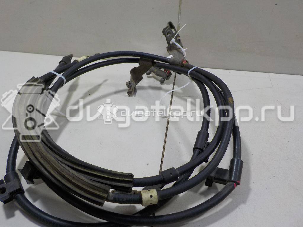 Фото Трос стояночного тормоза  1755767 для Ford Focus / C-Max {forloop.counter}}