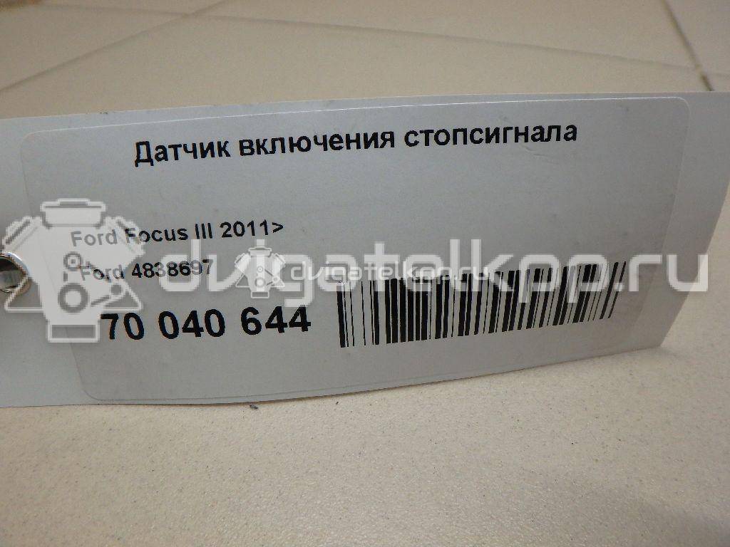 Фото Датчик включения стопсигнала  4838697 для Ford Fiesta / Focus / Tourneo / C-Max / Ka {forloop.counter}}