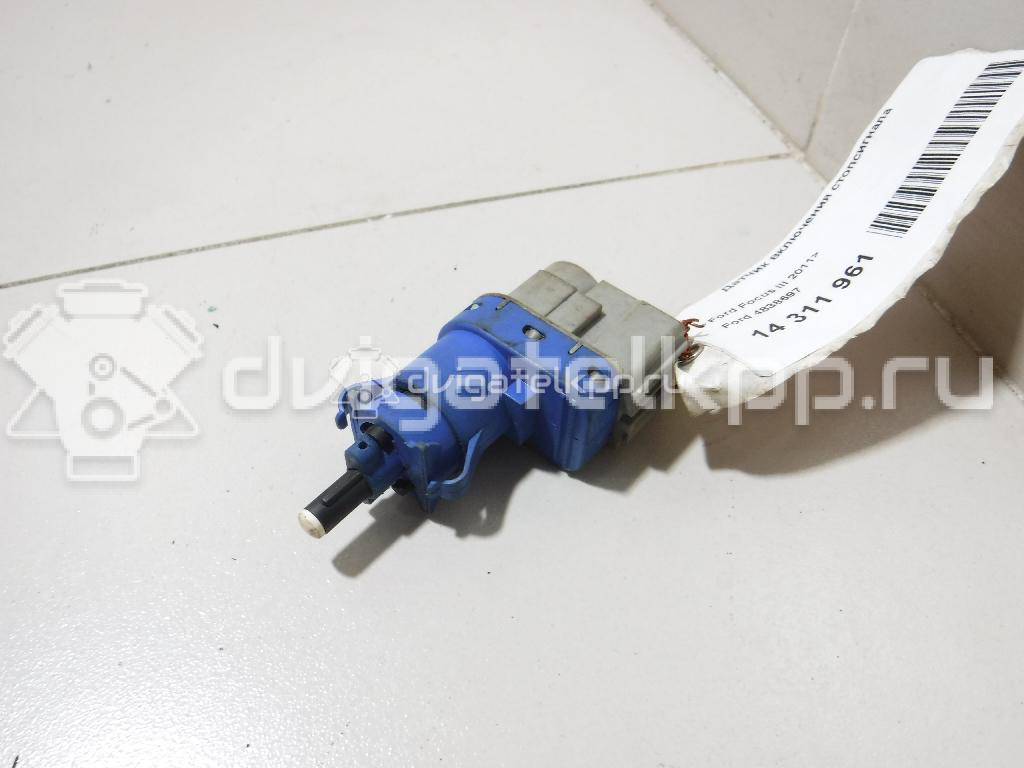 Фото Датчик включения стопсигнала  4838697 для Ford Fiesta / Focus / Tourneo / C-Max / Ka {forloop.counter}}