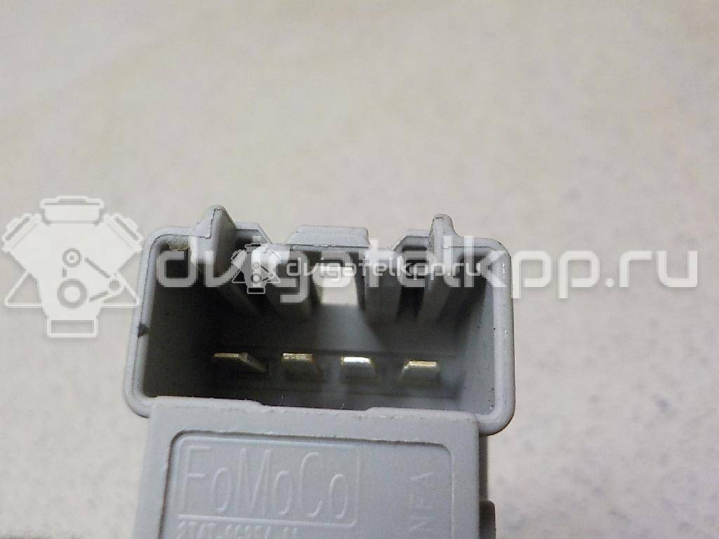 Фото Датчик включения стопсигнала  4838697 для Ford Fiesta / Focus / Tourneo / C-Max / Ka {forloop.counter}}