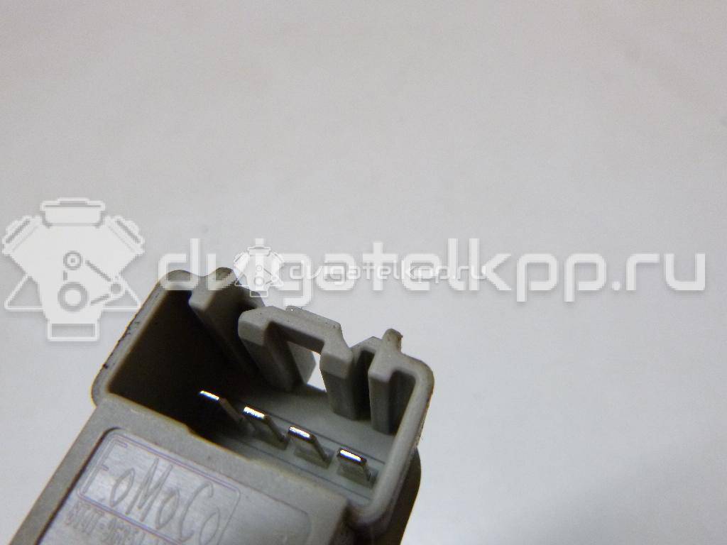 Фото Датчик включения стопсигнала  8T4T9G854AA для Ford Focus / Tourneo / C-Max / Ka / Galaxy {forloop.counter}}