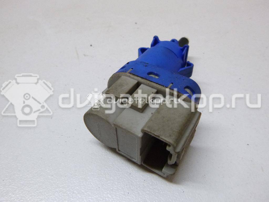 Фото Датчик включения стопсигнала  8T4T9G854AA для Ford Focus / Tourneo / C-Max / Ka / Galaxy {forloop.counter}}