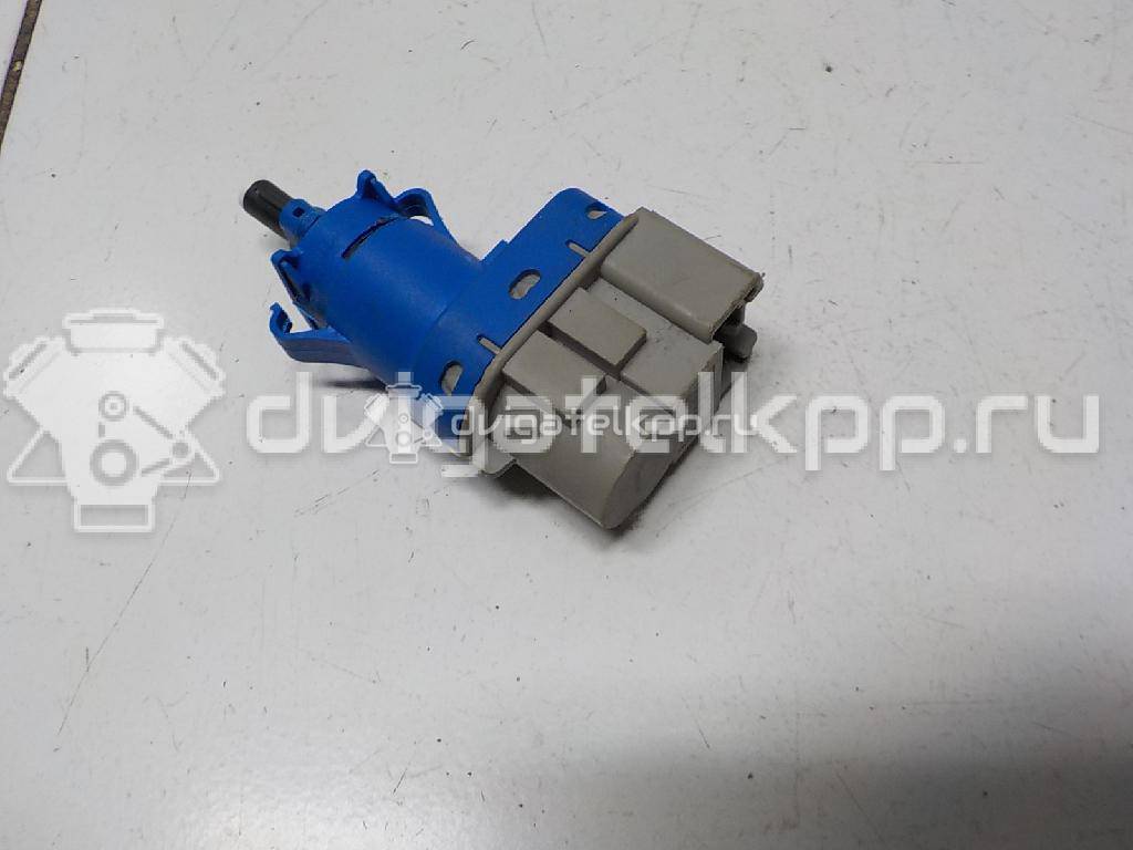 Фото Датчик включения стопсигнала  8T4T9G854AA для Ford Focus / Tourneo / C-Max / Ka / Galaxy {forloop.counter}}