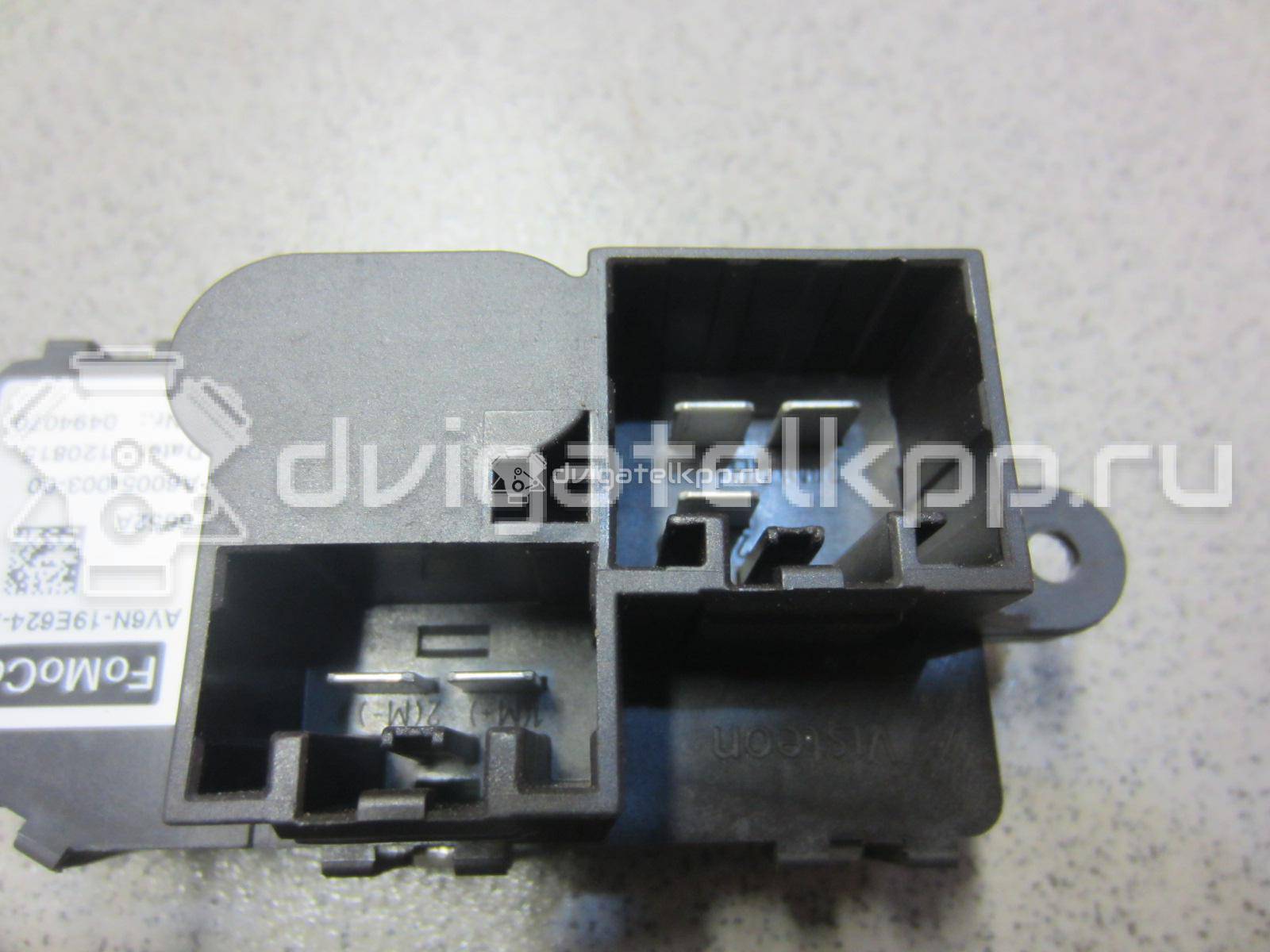 Фото Резистор отопителя  1736548 для Ford Focus / C-Max / Grand / Kuga / Transit {forloop.counter}}