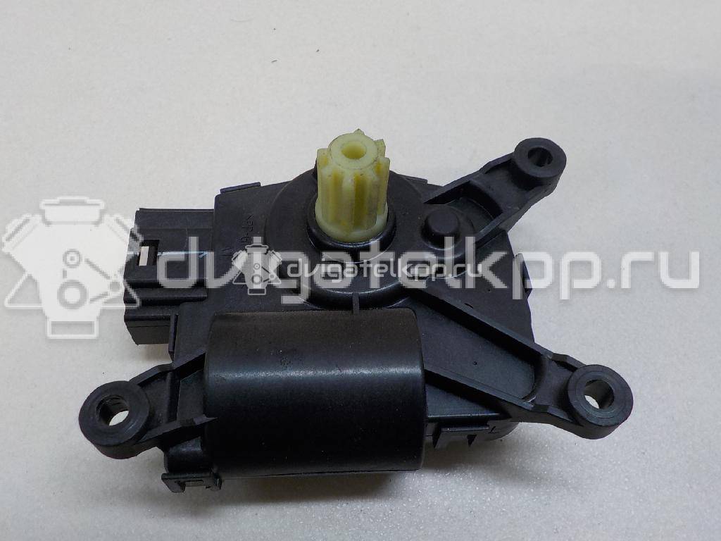 Фото Моторчик заслонки отопителя  1699371 для Ford Focus / Tourneo / Transit / C-Max {forloop.counter}}
