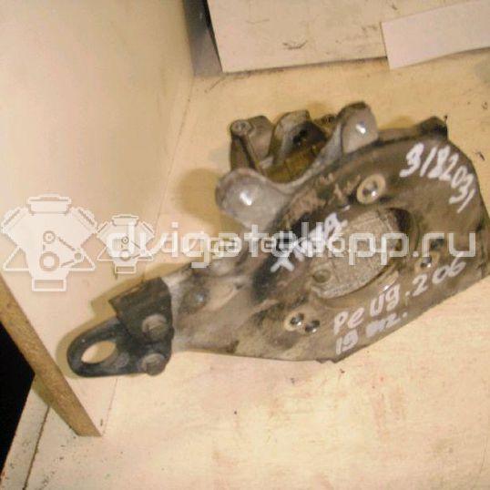 Фото Кронштейн ТНВД для двигателя WJX (DW8B) для Citroen C15 60 л.с 8V 1.9 л Дизельное топливо 192640